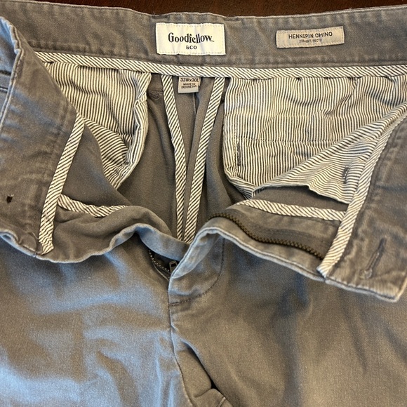 Goodfellow & Co Men's Light Gray Chinos - Picture 3 of 6